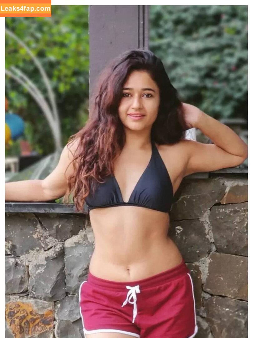 Poonam Bajwa /  leaked photo photo #0013