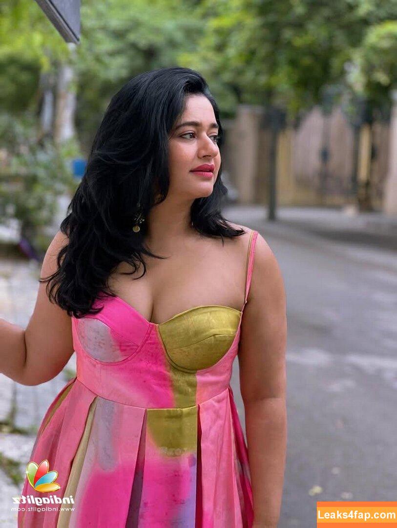 Poonam Bajwa /  leaked photo photo #0018