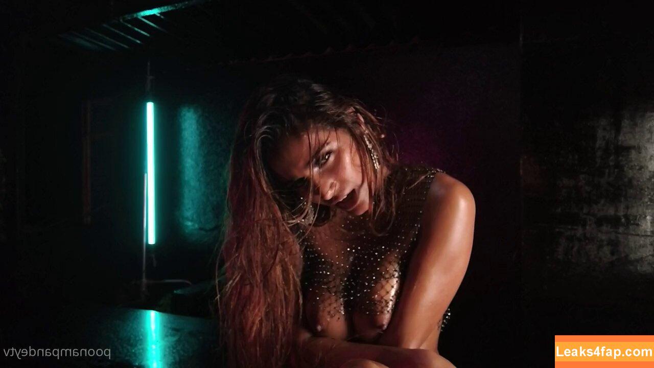 Poonam Pandey / Indian Goddess / iPoonampandey / poonampandeytv leaked photo photo #0136