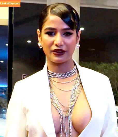 Poonam Pandey / Indian Goddess / iPoonampandey leaked photo photo #0378