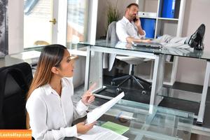 PornWorld photo #0225