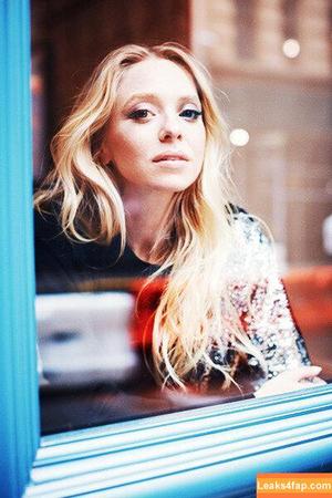 Portia Doubleday фото #0010