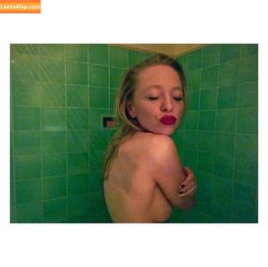 Portia Doubleday photo #0084