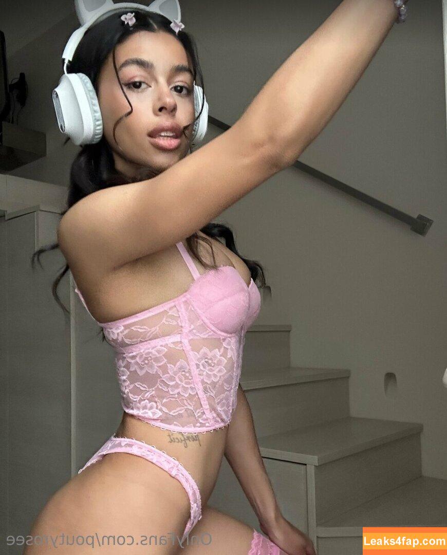 poutyrosee / pouty__official слитое фото фото #0078