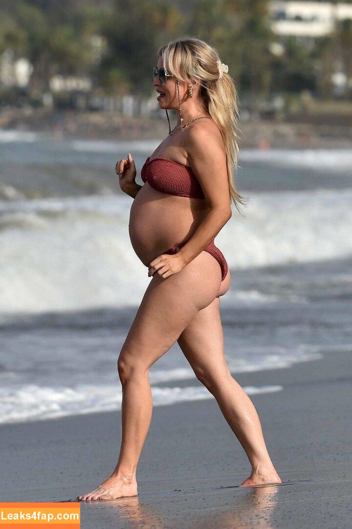 Pregnant Celebs / pregnant.celebrities слитое фото фото #0059