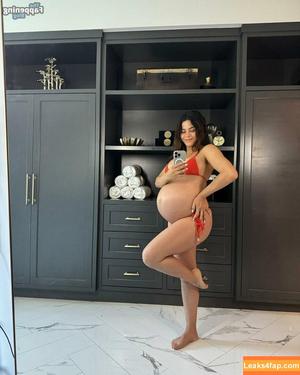 Pregnant Celebs photo #0052