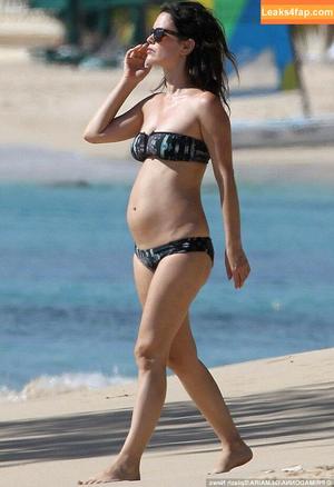 Pregnant Celebs photo #0104