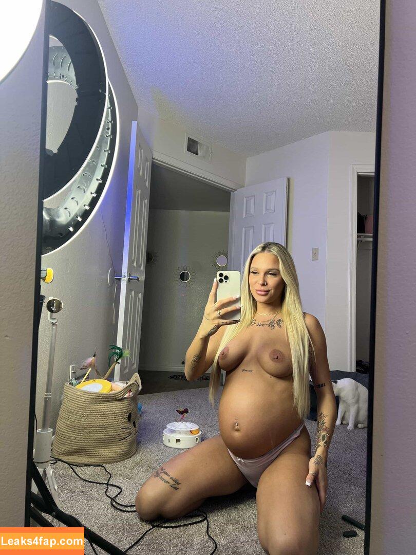 Pregnant Princess Exclusive / georgannejohnson_ / https: / pregprincessexclusive leaked photo photo #0038