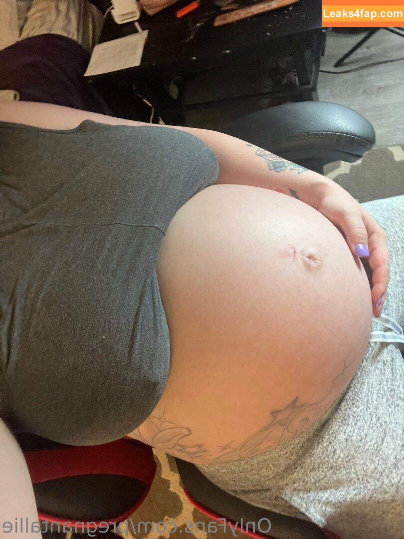 pregnantallie / alliecuozzo leaked photo photo #0014