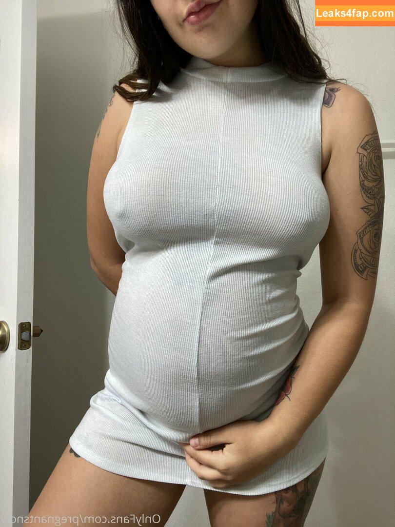 pregnantsnow /  leaked photo photo #0049