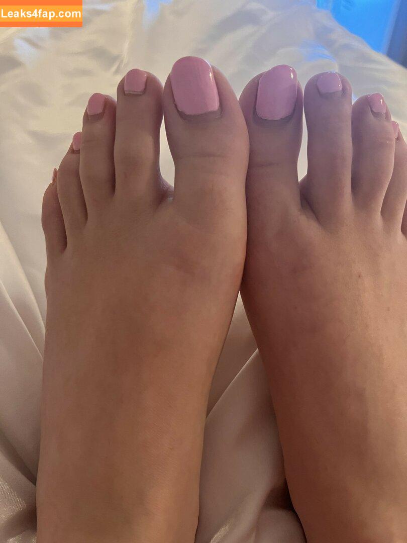 Prettiest Feet / gracefulgracexo / xxxParvadi leaked photo photo #0019