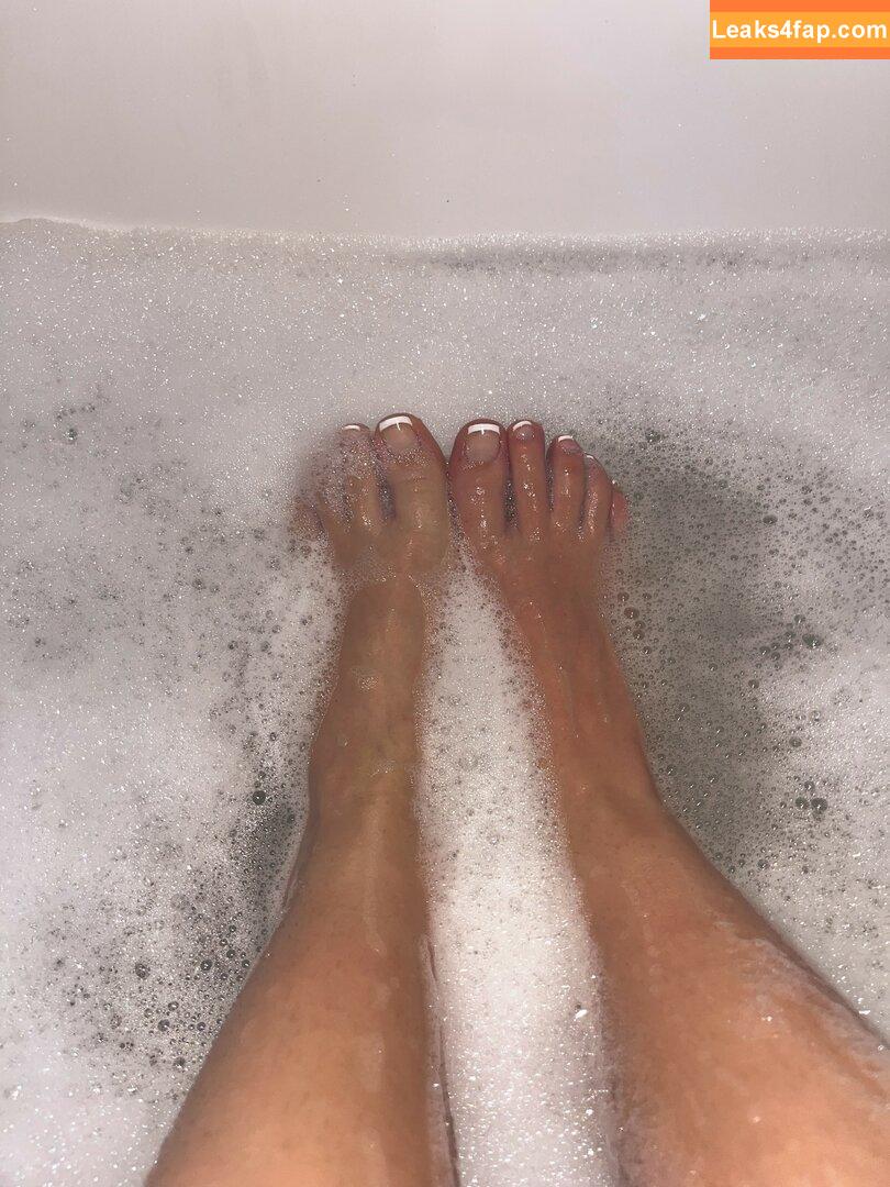 Prettiest Feet / gracefulgracexo / xxxParvadi leaked photo photo #0031