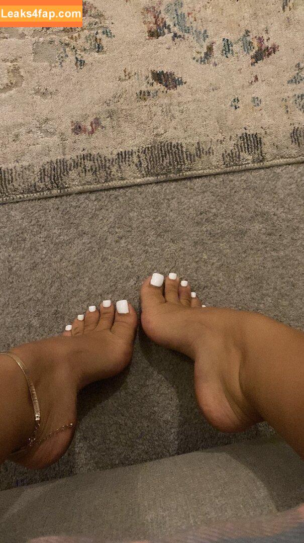 prettiest_toesx / prettiest.toes_ / yassykins leaked photo photo #0007