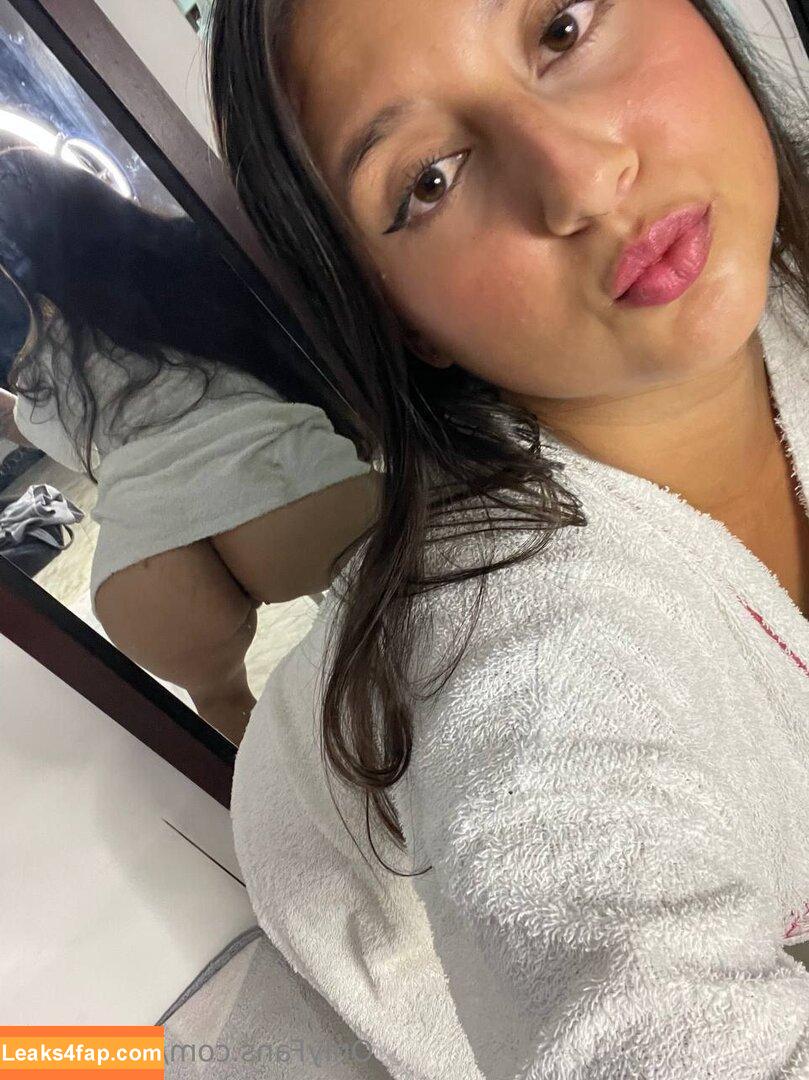 pretty_lau /  leaked photo photo #0024