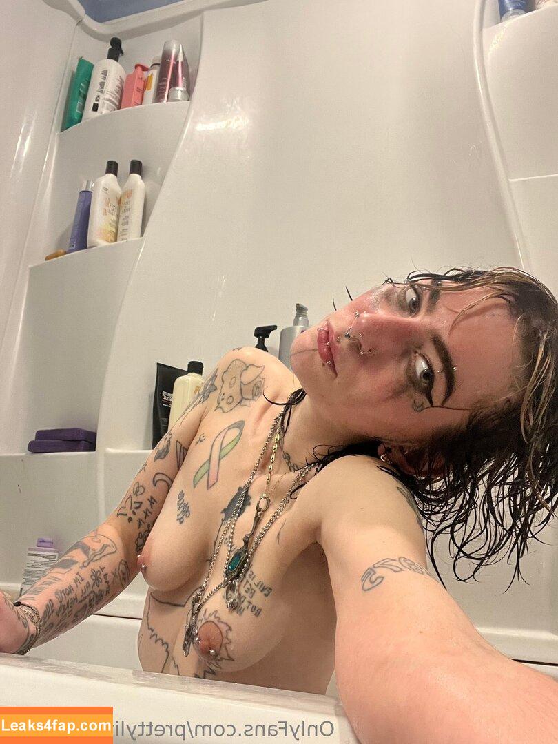prettylittlefreak13 / pre.ttylil13 leaked photo photo #0164