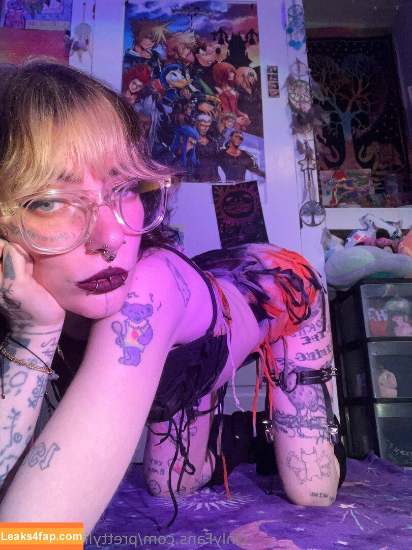 prettylittlefreak13 / pre.ttylil13 leaked photo photo #0192