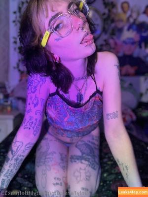 prettylittlefreak13 photo #0157