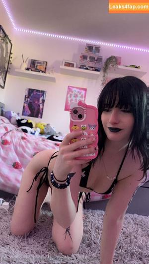 prettywhenpossessed photo #0001