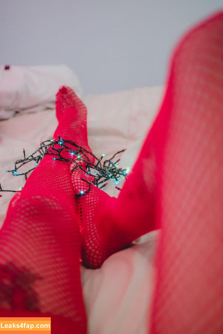 Prii_feet / amorafeet / jenniferfeet leaked photo photo #0140