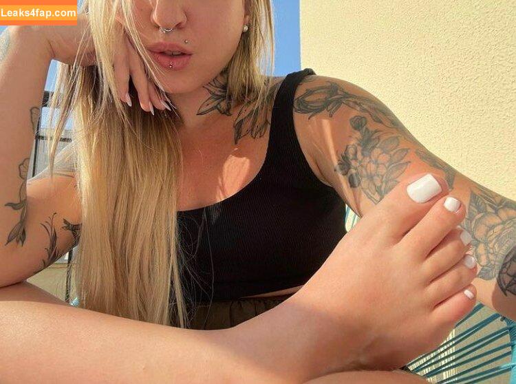 Prii_feet / amorafeet / jenniferfeet leaked photo photo #0177