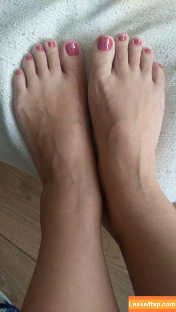 Prii_feet / amorafeet / jenniferfeet leaked photo photo #0422