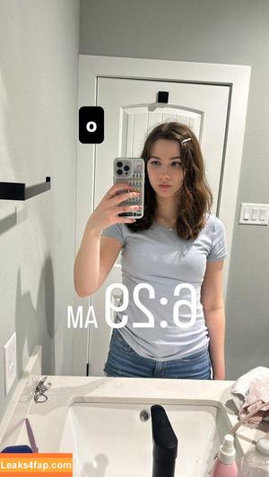PrimatePaige photo #0001