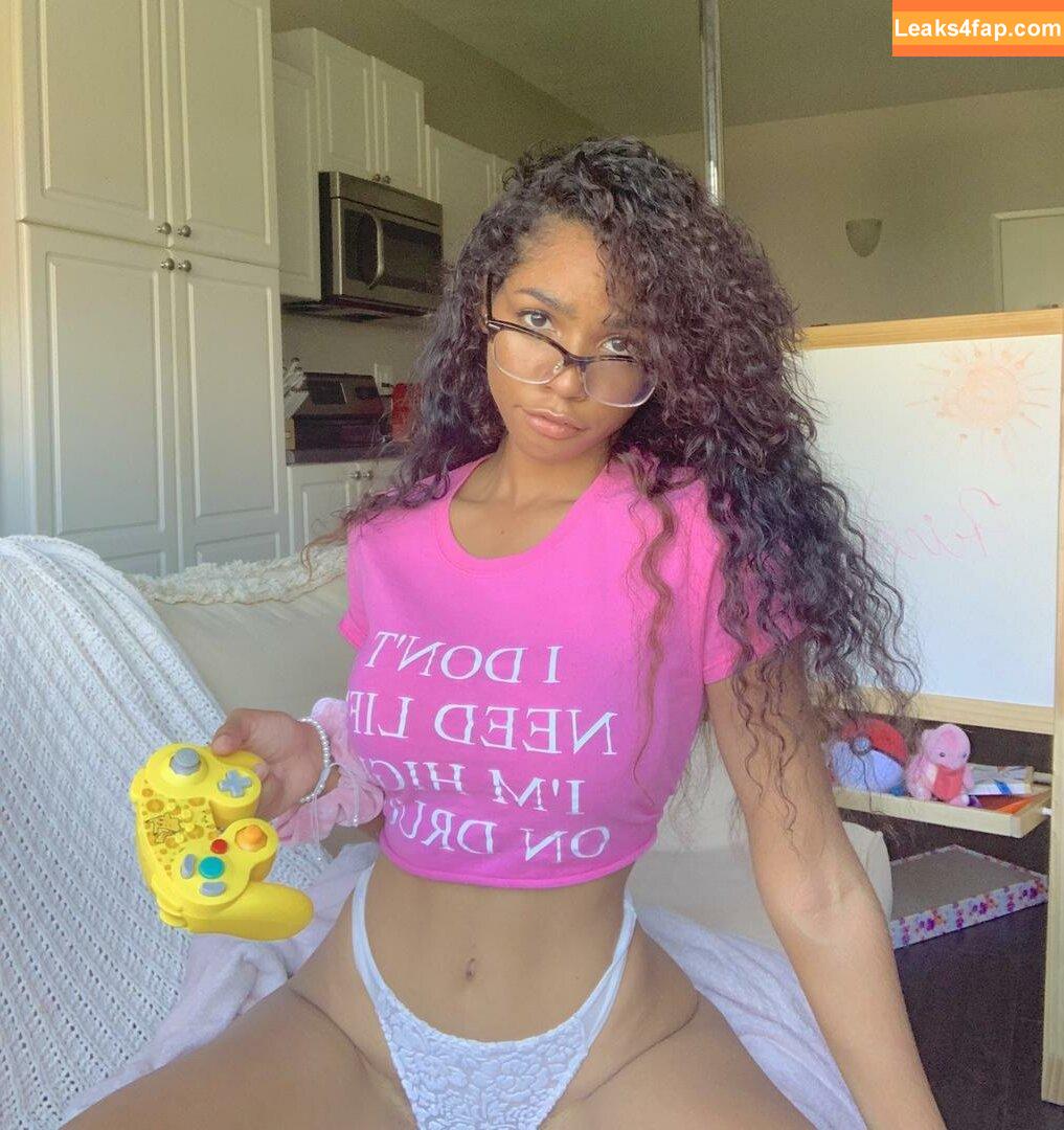 Princess Helayna / Helayna Marie / OmgHelayna / princesshelayna leaked photo photo #0408