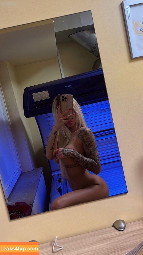 Princess Léonie Alwine / princessleoonie leaked photo photo #0006