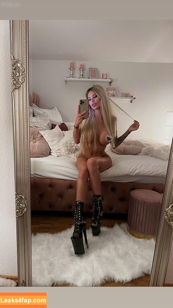 Princess Léonie Alwine / princessleoonie слитое фото фото #0018