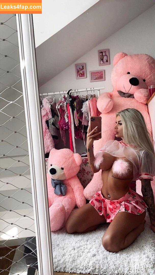 Princess Léonie Alwine / princessleoonie leaked photo photo #0072