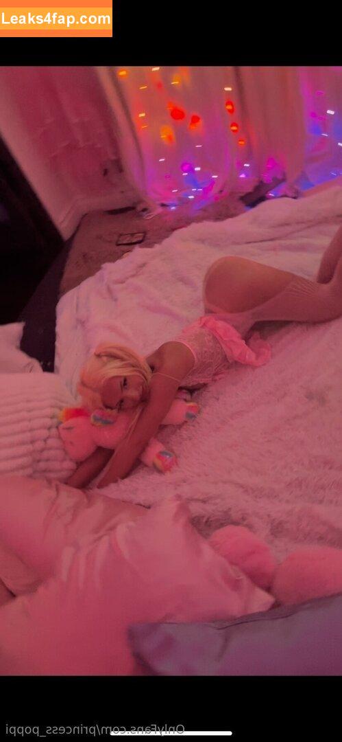 Princess_Poppi / Poppidoux / daisywaifufree / princess_poppy_vt leaked photo photo #0293