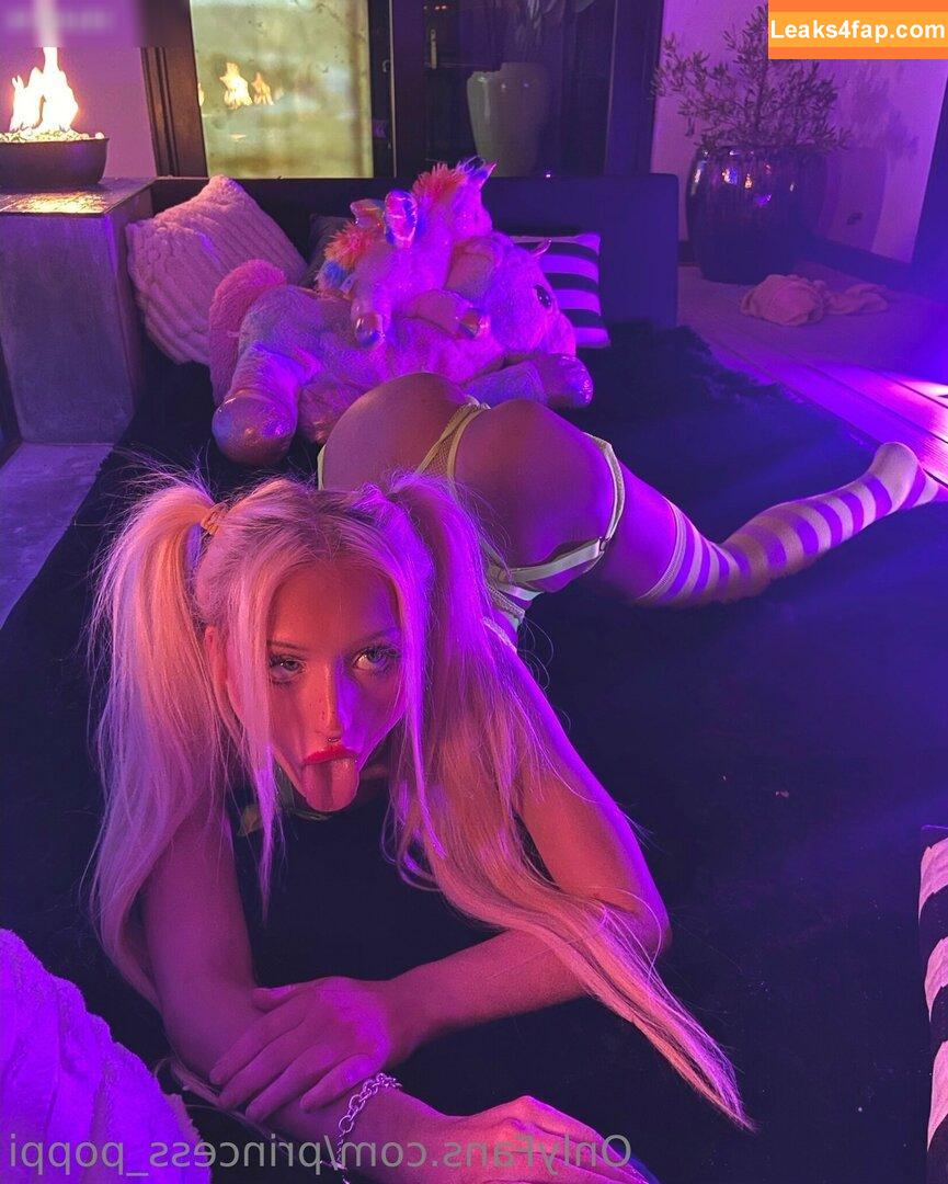 Princess_Poppi / Poppidoux / daisywaifufree / princess_poppy_vt leaked photo photo #0386