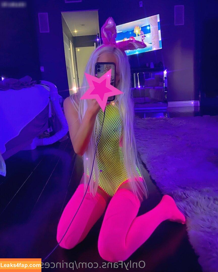 Princess_Poppi / Poppidoux / daisywaifufree / princess_poppy_vt leaked photo photo #0468