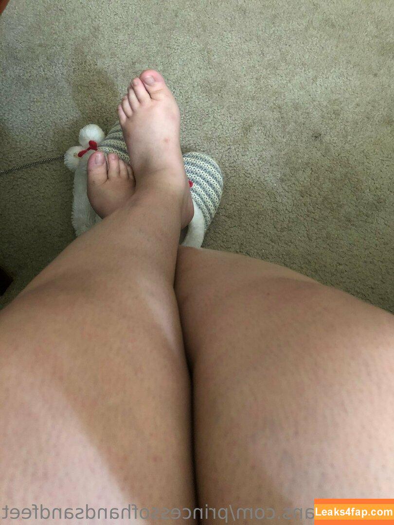 princessofhandsandfeet / princess_feet_37 leaked photo photo #0048