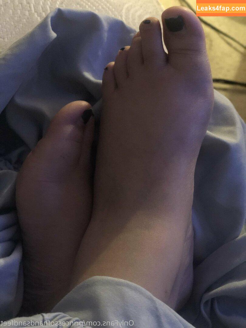 princessofhandsandfeet / princess_feet_37 leaked photo photo #0070