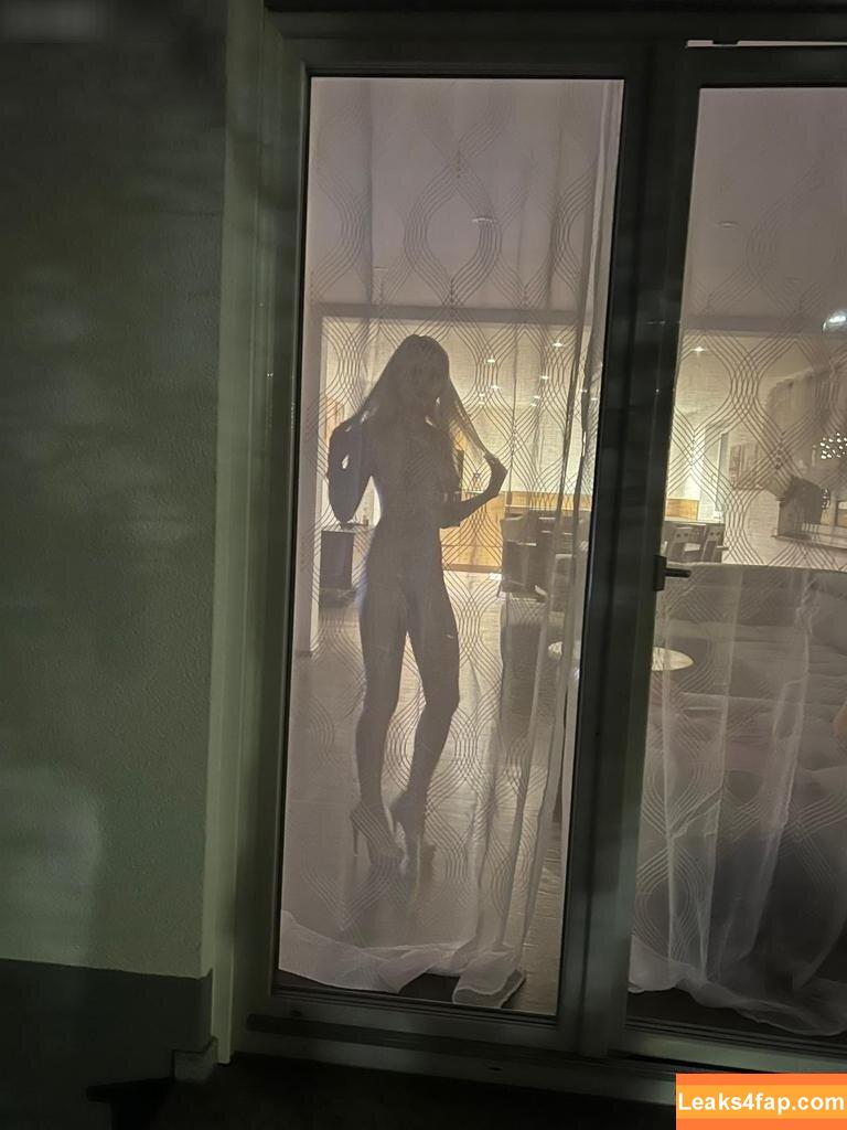 Prinzessin Irina Killerbraut / anikigirl777 / xi._xiiiina leaked photo photo #0106