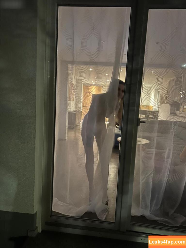 Prinzessin Irina Killerbraut / anikigirl777 / xi._xiiiina leaked photo photo #0110