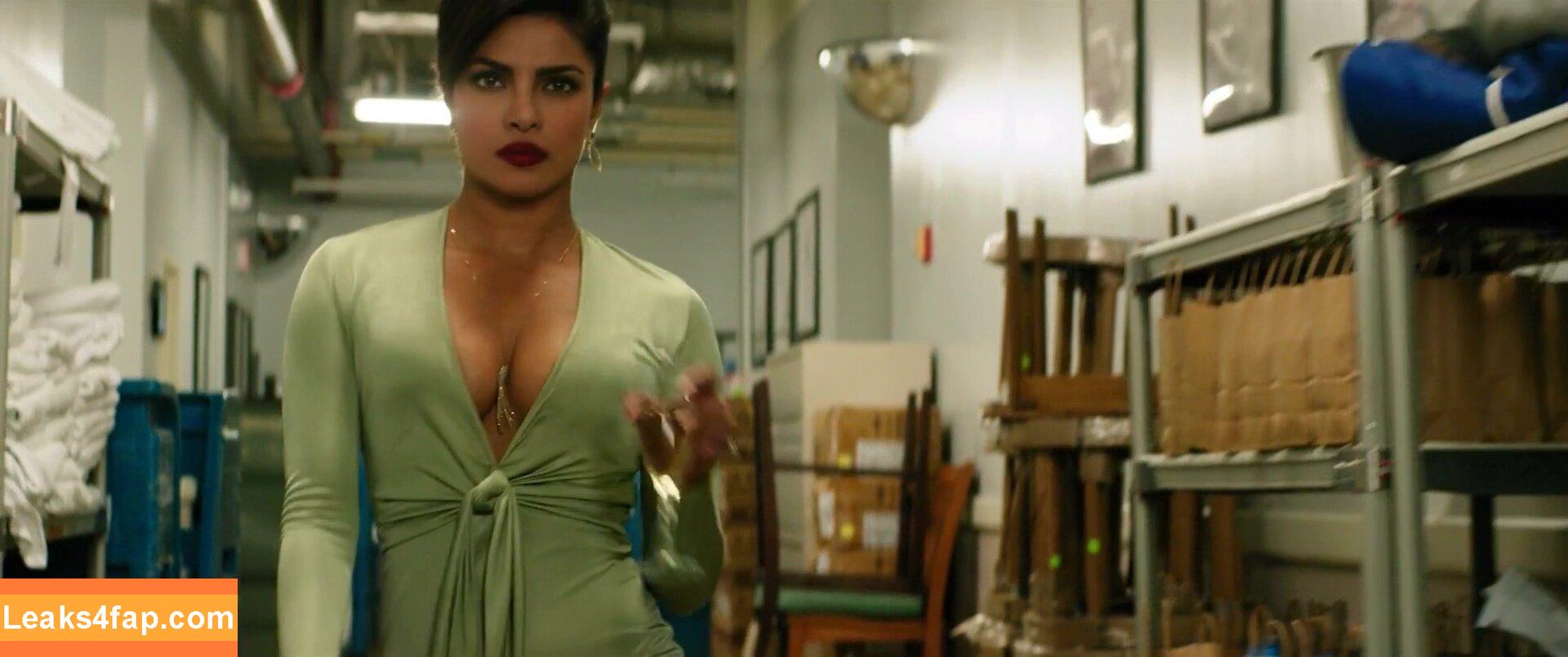 Priyanka Chopra / officialsherlynchopra / priyankachopra leaked photo photo #0015