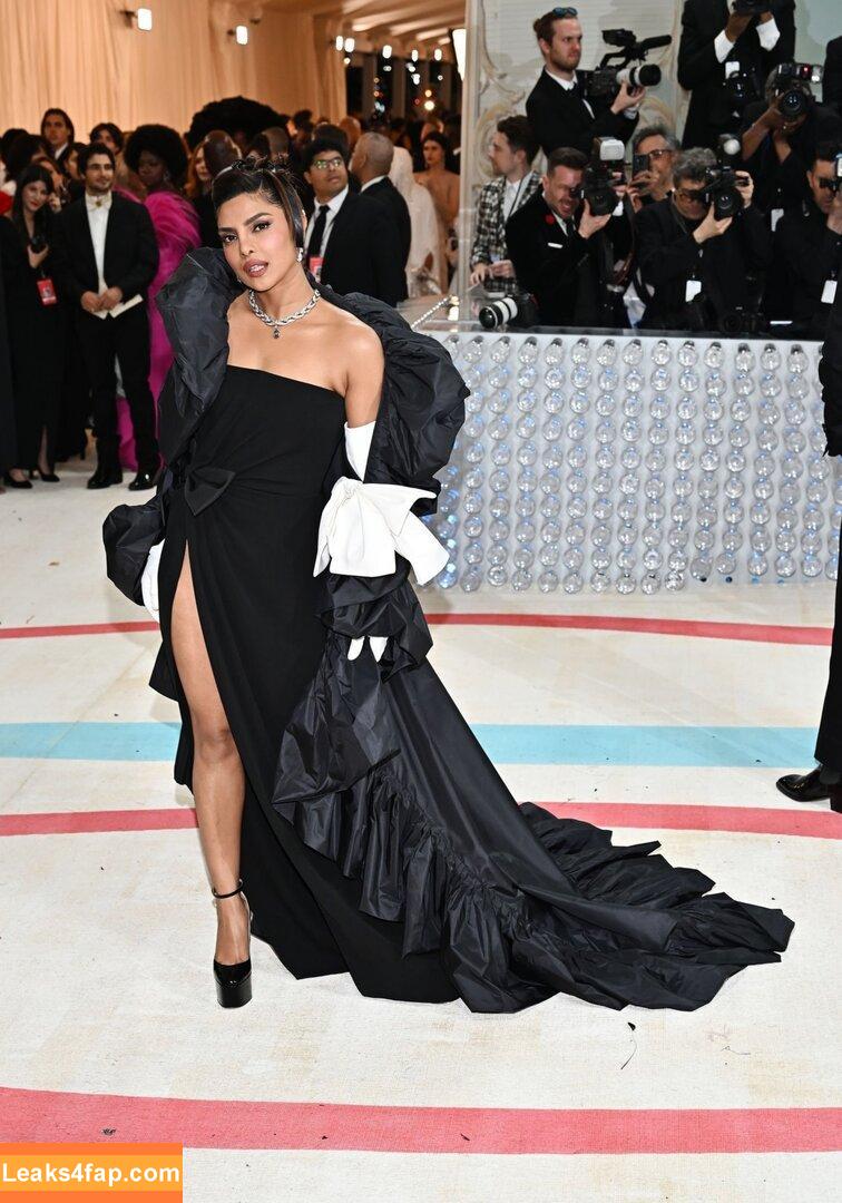 Priyanka Chopra / officialsherlynchopra / priyankachopra leaked photo photo #0042