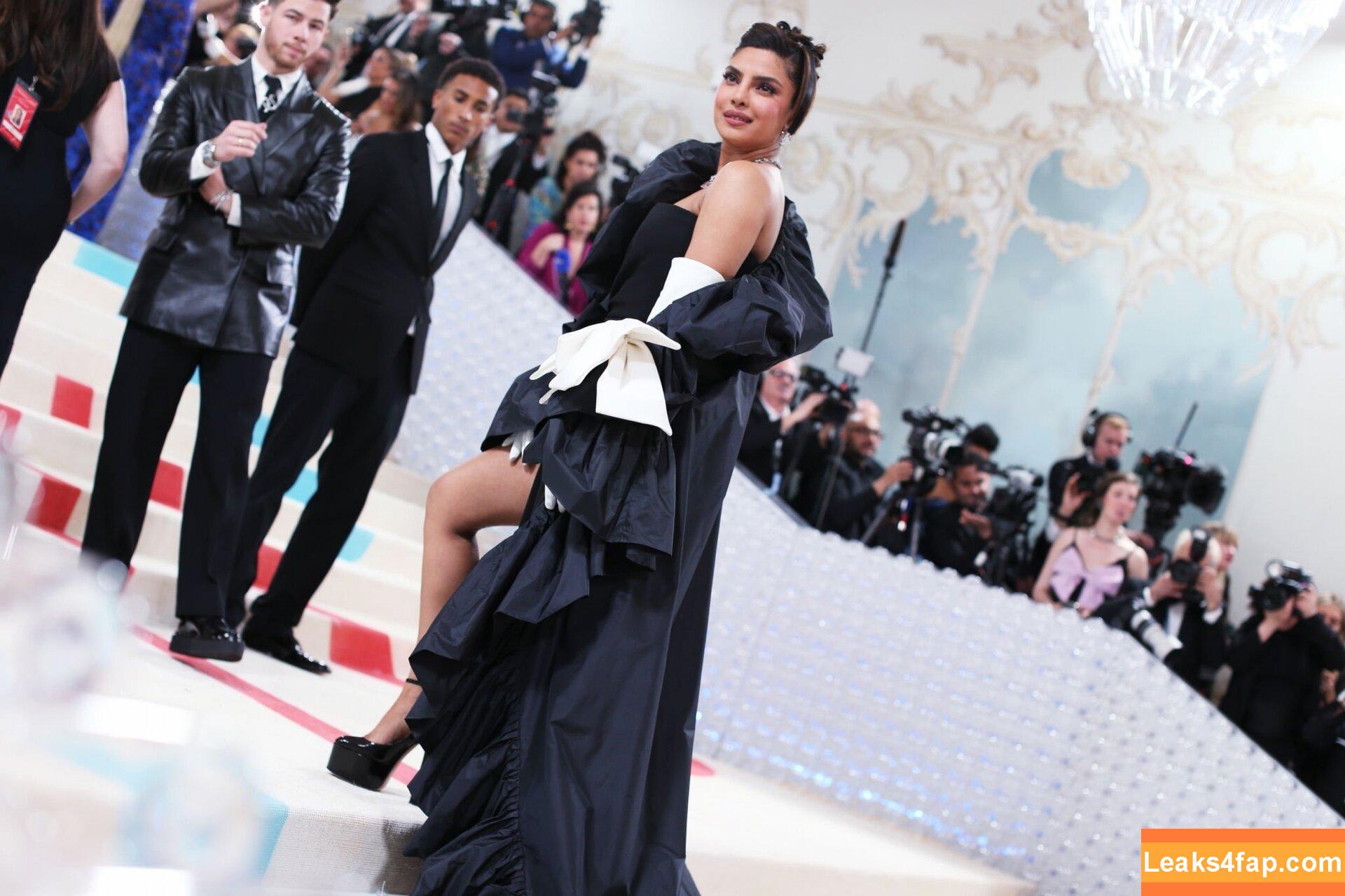 Priyanka Chopra / officialsherlynchopra / priyankachopra leaked photo photo #0044