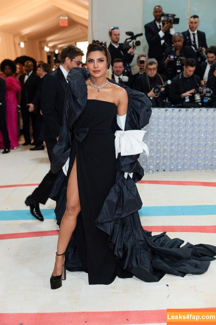 Priyanka Chopra / officialsherlynchopra / priyankachopra leaked photo photo #0045