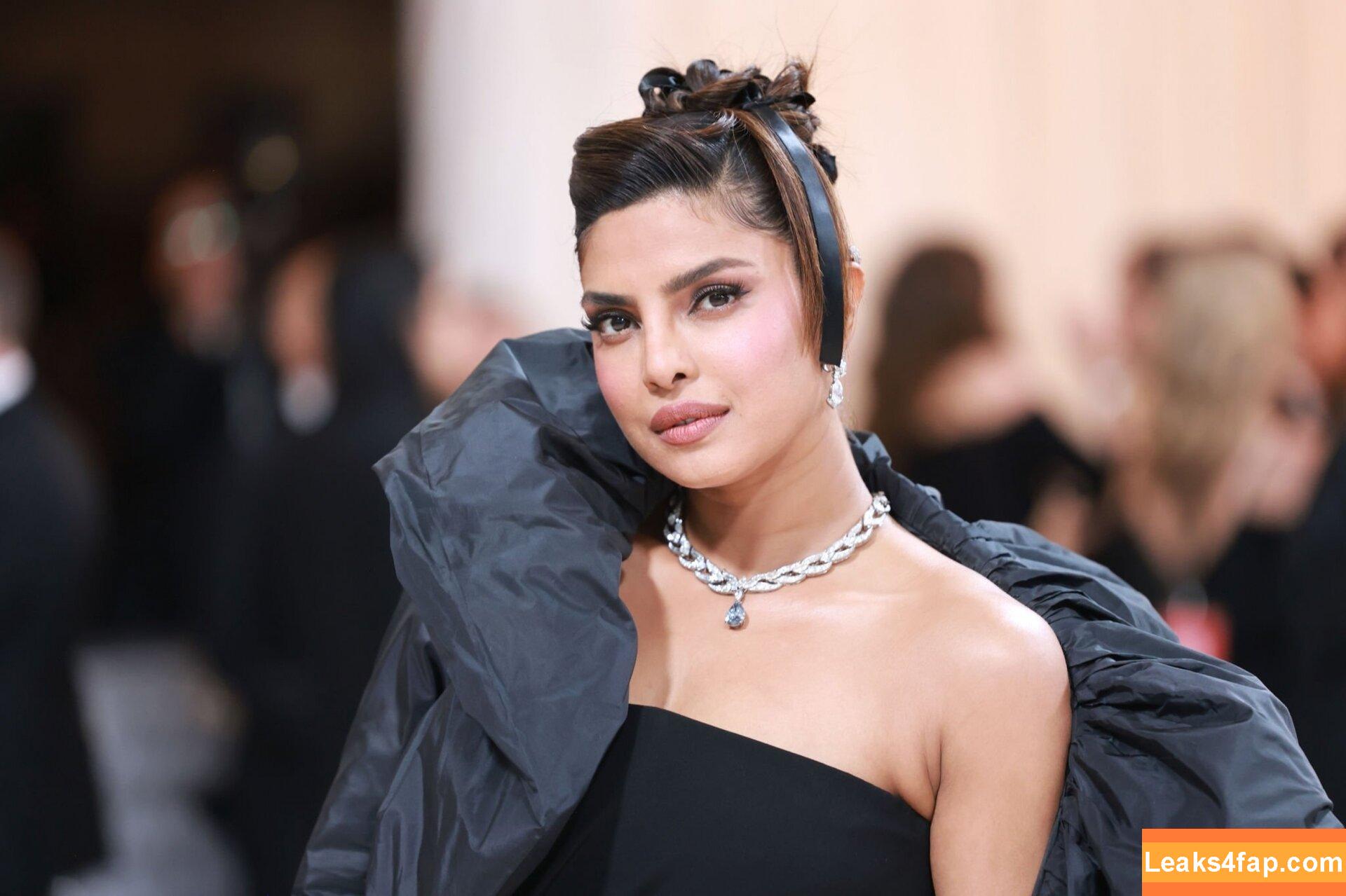 Priyanka Chopra / officialsherlynchopra / priyankachopra leaked photo photo #0051