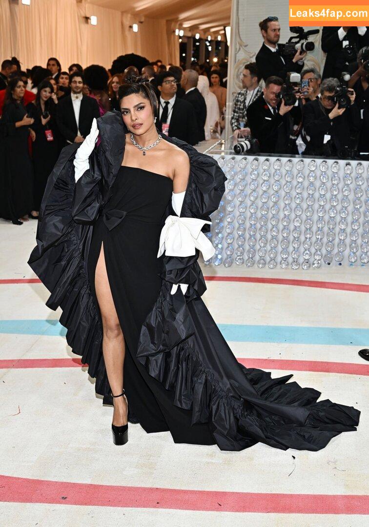 Priyanka Chopra / officialsherlynchopra / priyankachopra leaked photo photo #0055