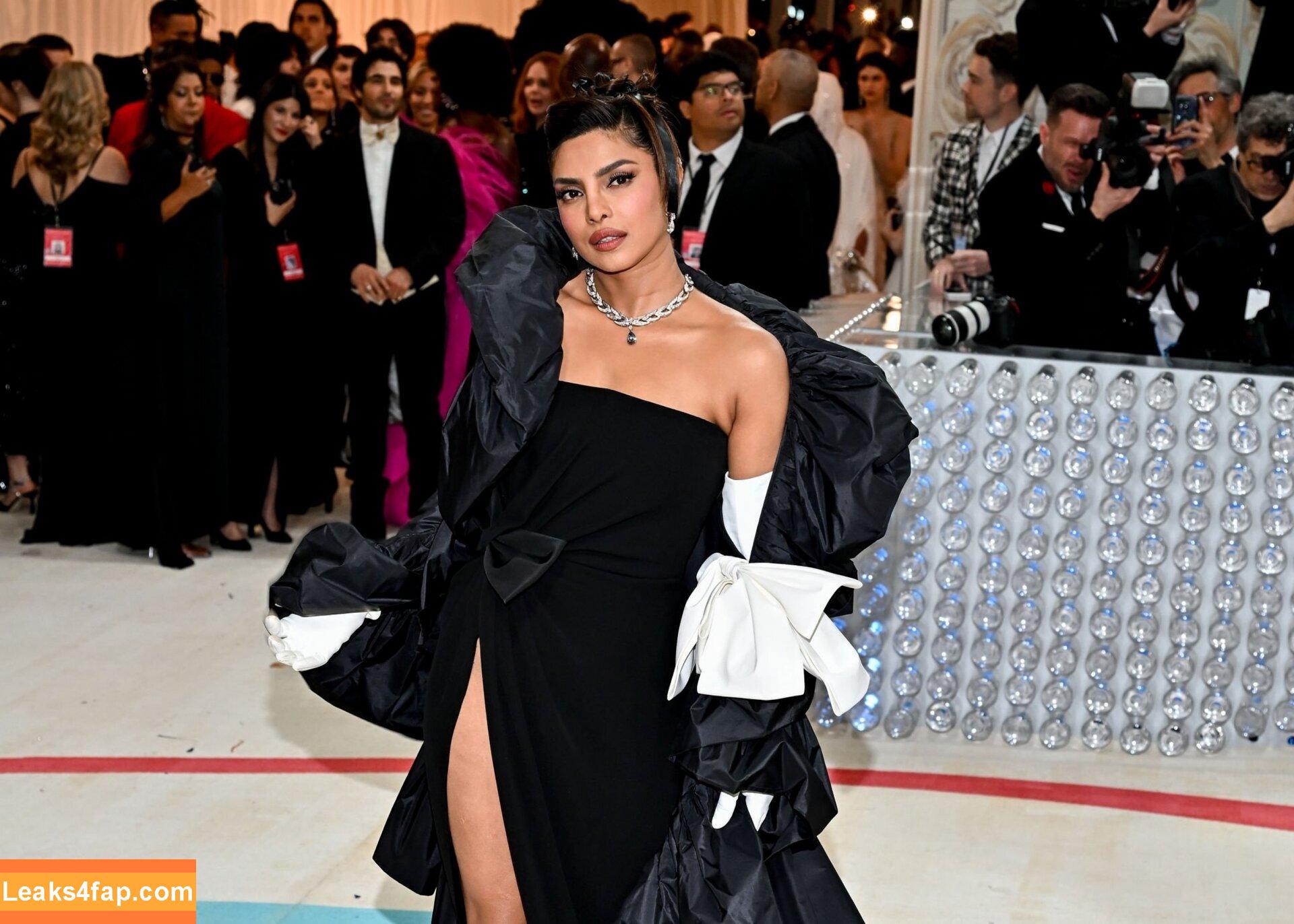 Priyanka Chopra / officialsherlynchopra / priyankachopra leaked photo photo #0064