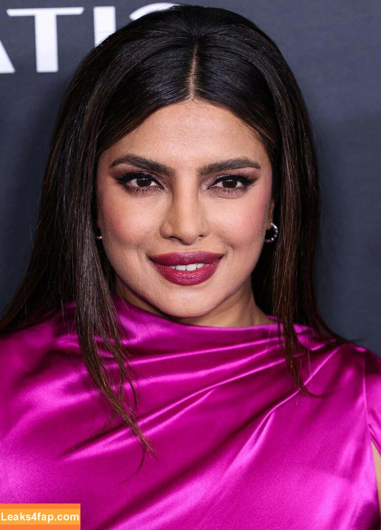 Priyanka Chopra / officialsherlynchopra / priyankachopra слитое фото фото #0147