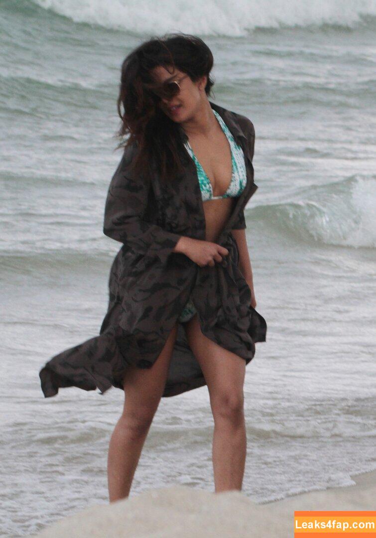 Priyanka Chopra / officialsherlynchopra / priyankachopra leaked photo photo #0165