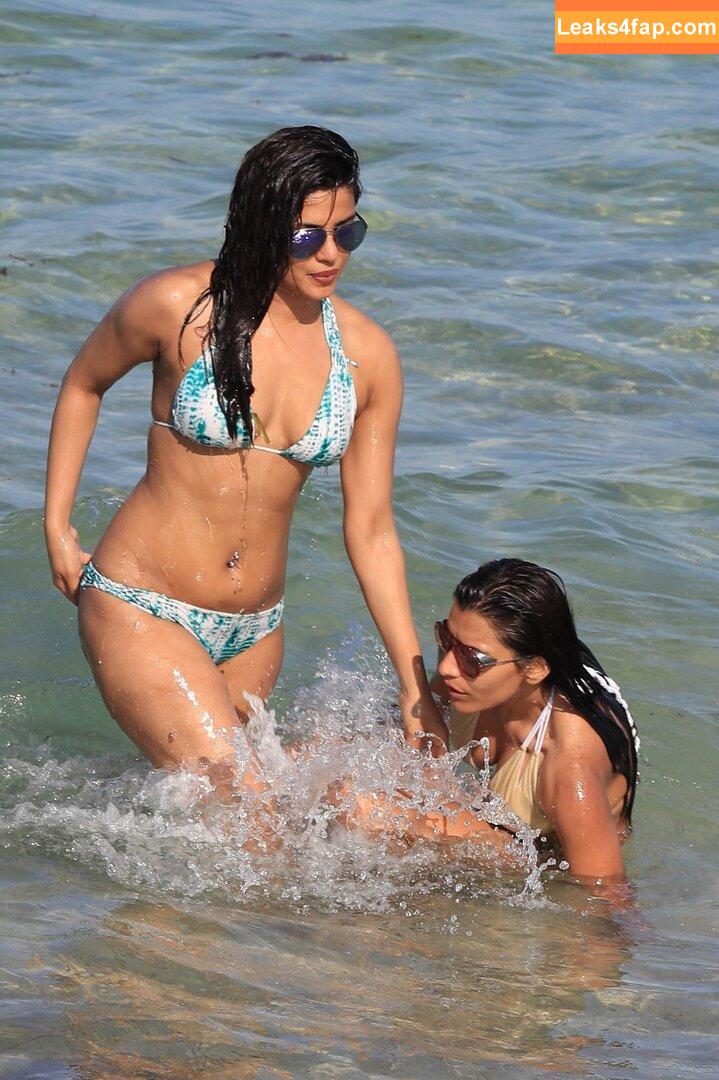 Priyanka Chopra / officialsherlynchopra / priyankachopra leaked photo photo #0186