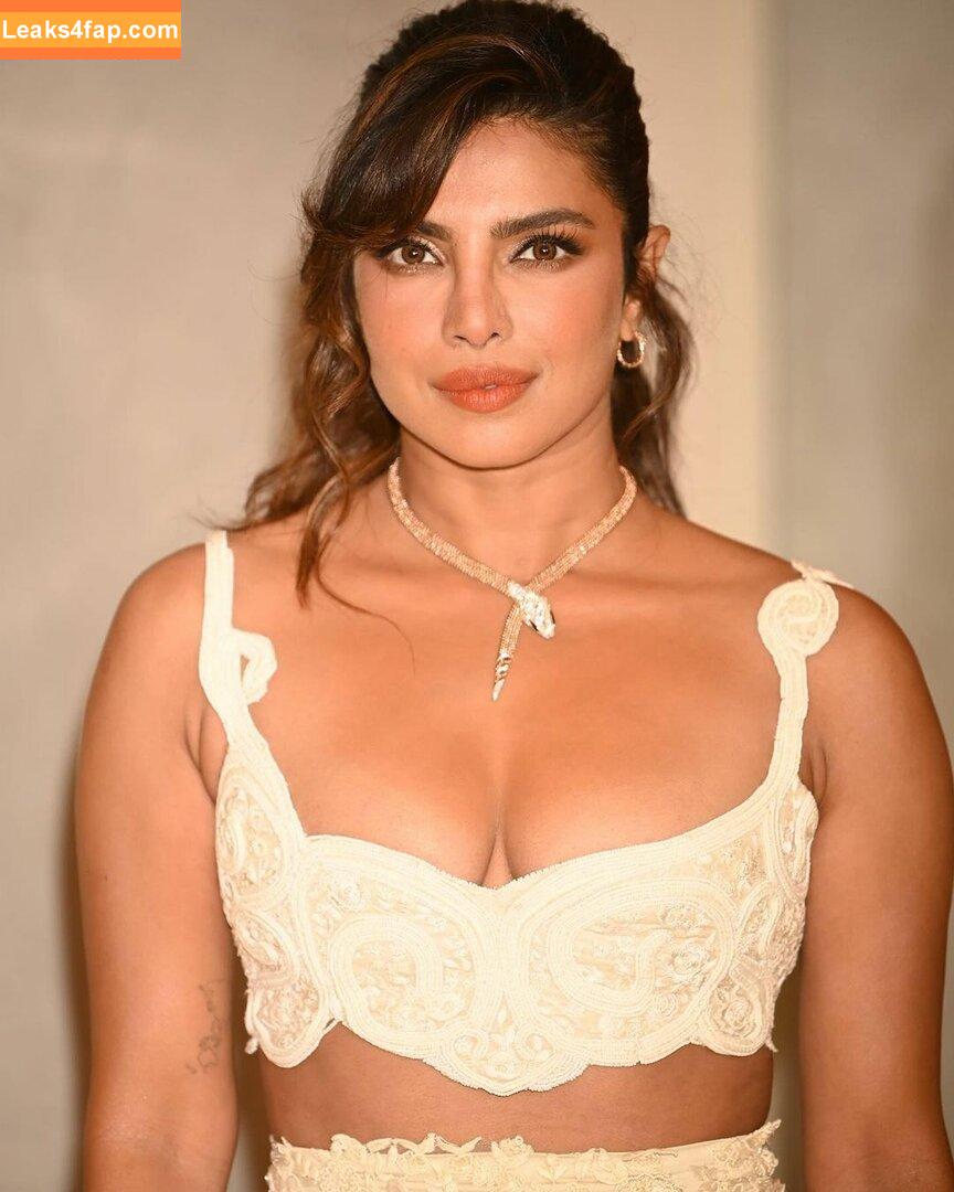 Priyanka Chopra / officialsherlynchopra / priyankachopra слитое фото фото #0219