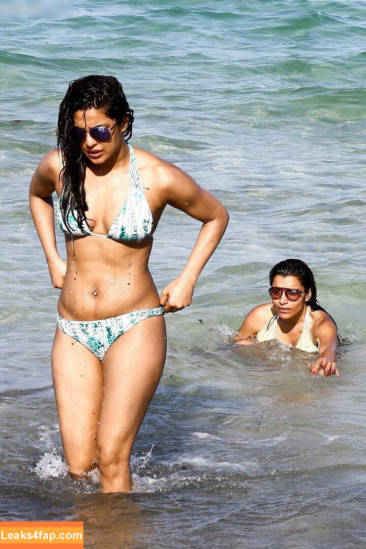 Priyanka Chopra / officialsherlynchopra / priyankachopra leaked photo photo #0360