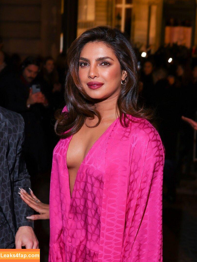 Priyanka Chopra / officialsherlynchopra / priyankachopra leaked photo photo #0418